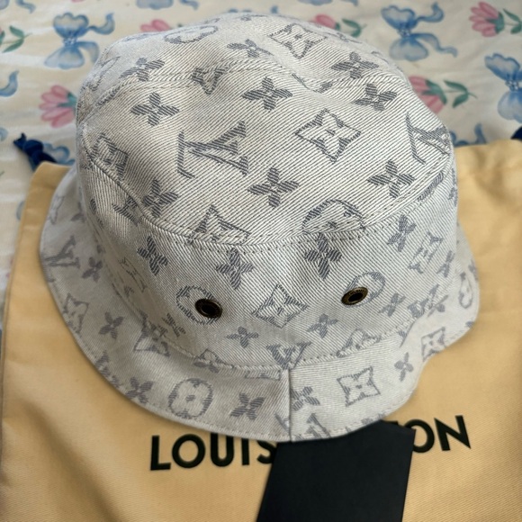 Louis Vuitton Monogram Denim Transformable Bob Bucket Hat - Picture 2 of 6